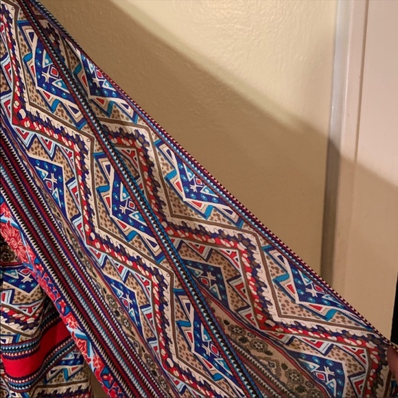 Plus Size Flattering Dress - Picture 4 of 4